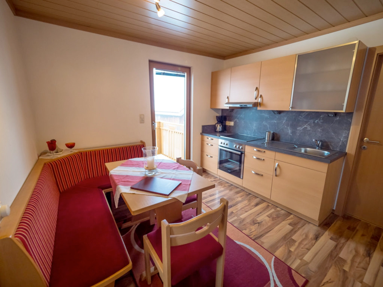 Wohnküche der Ferienwohnung Minni